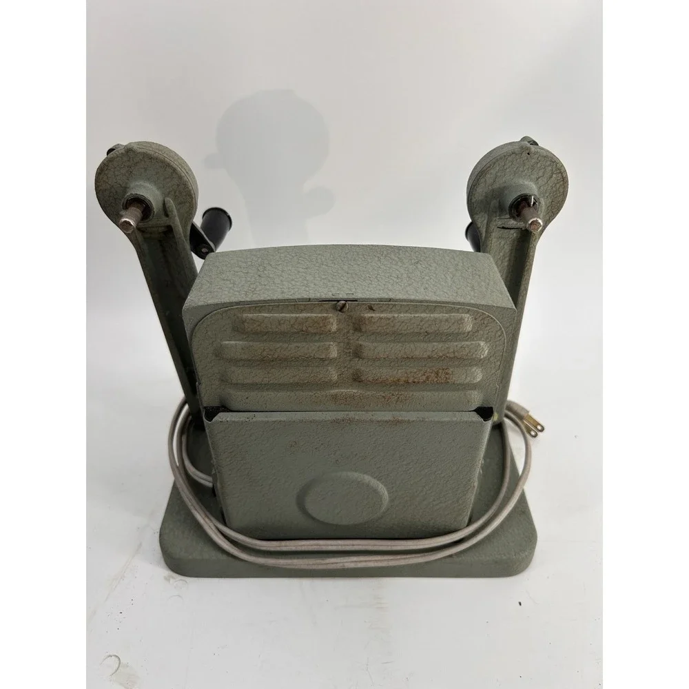 Vintage Baia Challenger Movie Editor Viewer Original Box 8MM 120 VAC